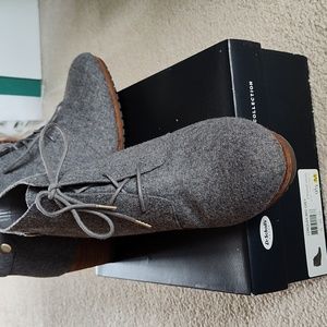 Dr. Scholl's Conquer heather grey fabric wedge tie booties